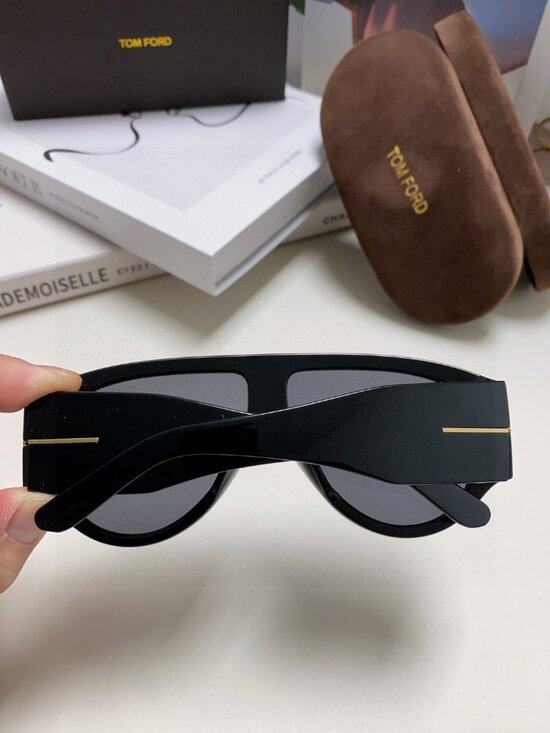 TOM FORD - Black Frame with Gray Lenses - Wide-Bridge, Thick-Leg Sunglasses main image 6